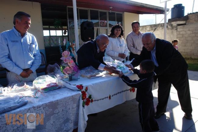 Octavio Aparicio inaugura ciclo escolar en Zinapécuaro