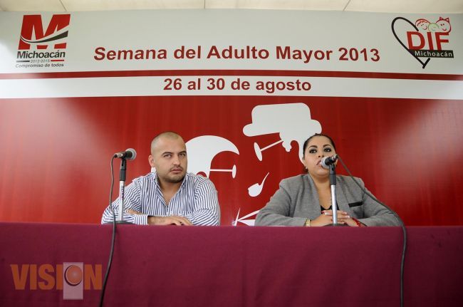 DIF Estatal anuncia actividades de la semana del adulto mayor 2013.