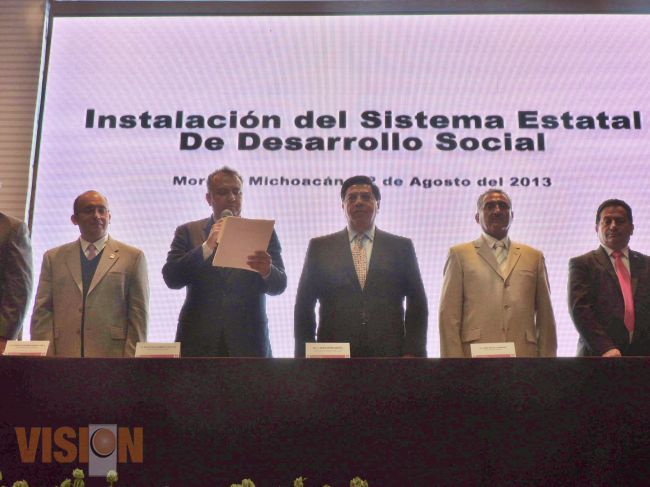 Se instala el Consejo Estatal de Desarrollo Social.