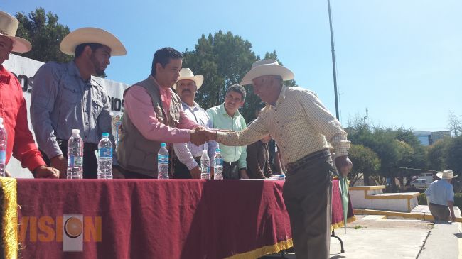 Entregan Certificados Agrarios a campesinos de cinco municipios de Michoacán 