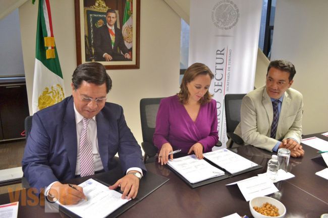 Firma Jesús Reyna convenio de coordinación en materia de desarrollo turístico para Michoacán.