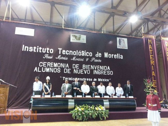Dan inicio al ciclo escolar 2013-2014 en el Tecnológico de Morelia