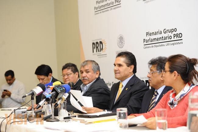 Ratifican a Silvano Aureoles como coordinador parlamentario del PRD