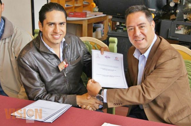 SÍ Financia entrega recurso y firma de convenio en Pátzcuaro