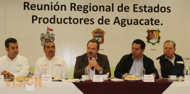 ALDO MACÍAS RECONOCE A INDUSTRIALES DEL AGUACATE