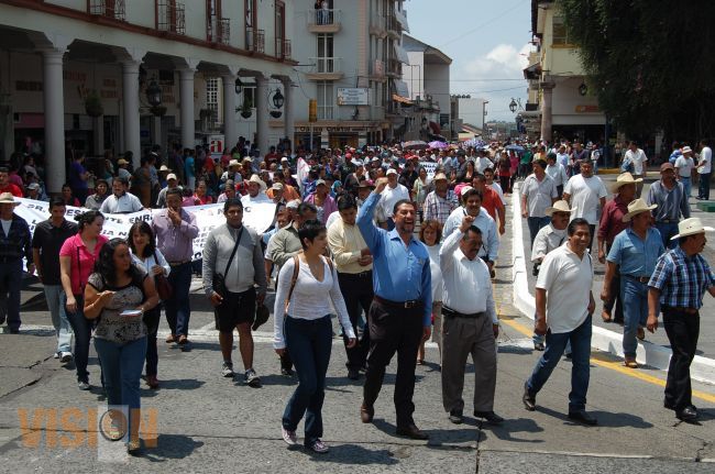 Realizan marcha por la Paz y Dignidad