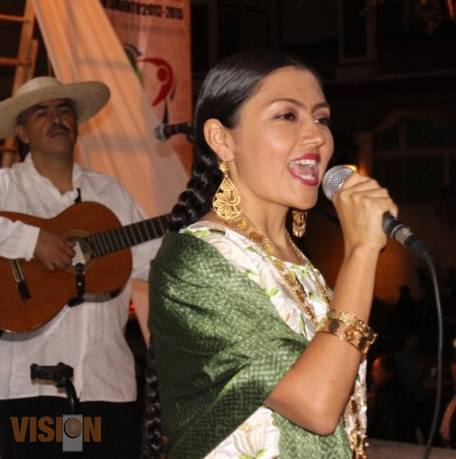 Fabuloso recital de trovadores mexicanos se presentó en Uruapan