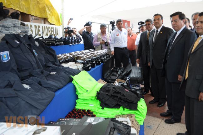 Fortalecen cuerpo policiaco de Morelia.