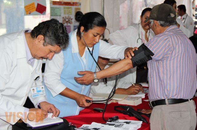 Más de 2 mil 200 acciones se realizaron en 1ª Feria de la Salud del Adulto Mayor