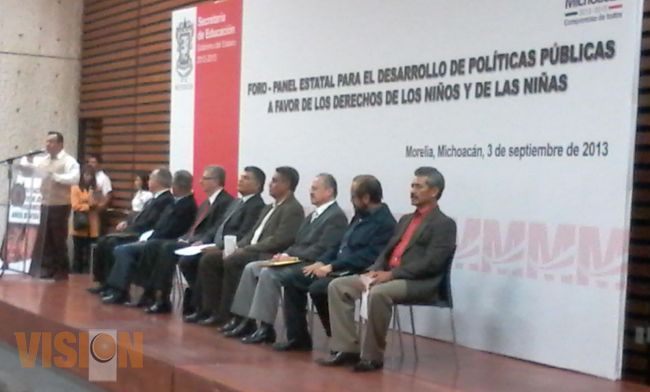 Realizan foro de atención a la primera infancia en Michoacán.