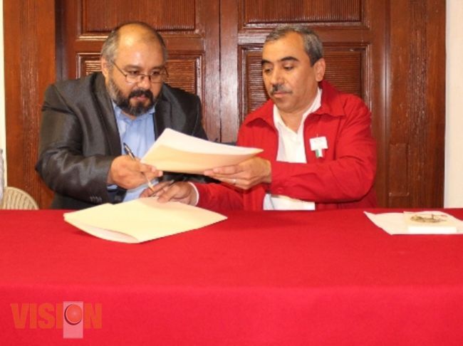 Aldo Macías firmó convenio de intercambio académico con la UMSNH