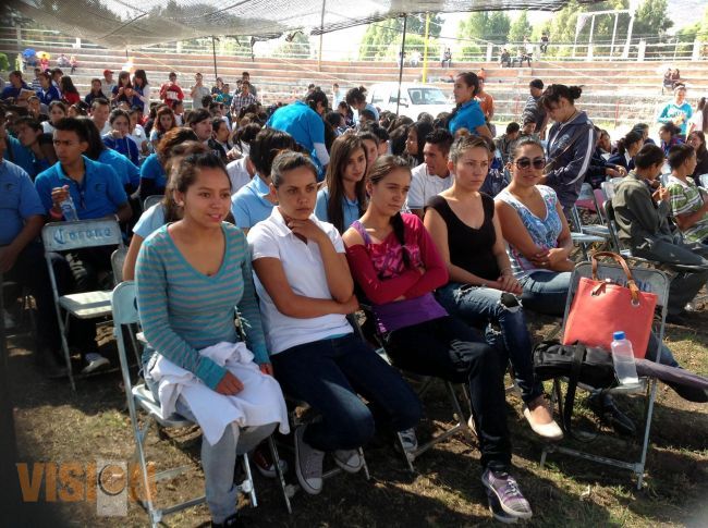 Anuncian ganadores al Premio Estatal al Mérito Juvenil 2013.