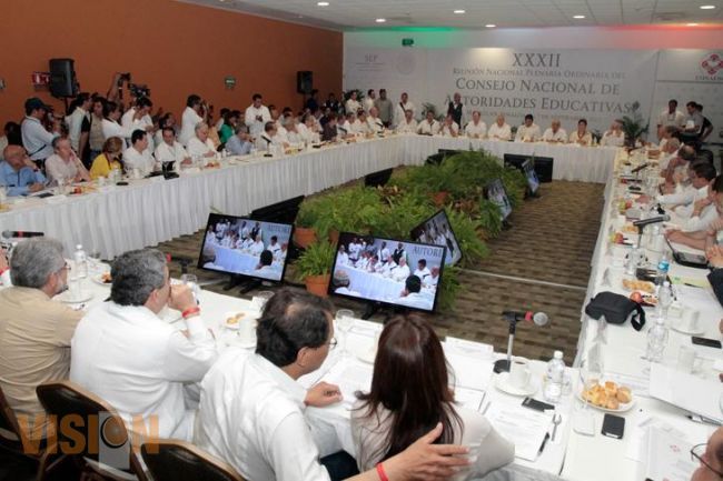 Asiste Jesús Sierra arias a reunión plenaria del consejo nacional de autoridades educativas.