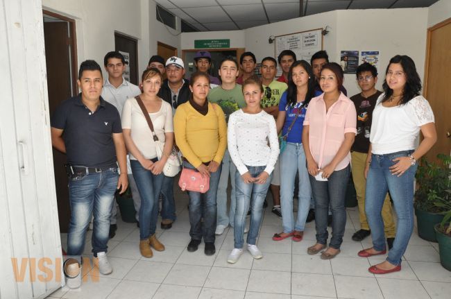 Invitan a jóvenes clase 1995 a cumplir trámites del Servicio Militar.