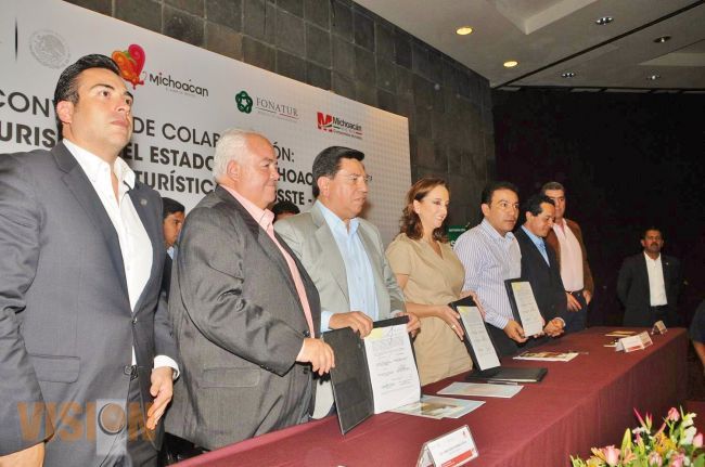 SECTUR y TURISSSTE firman convenio para promover Michoacán y en beneficio de derechohabientes.