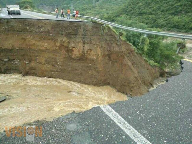 Preparan posible evacuacion en el Puerto de Lázaro Cárdenas 