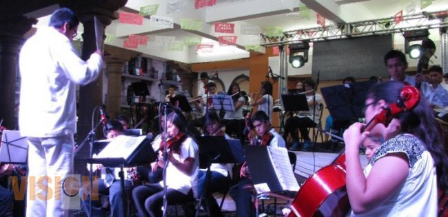 Espectacular presentación de la Orquesta Sinfónica Infantil y Juvenil de Pátzcuaro