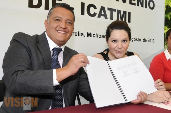 Icatmi clausura cursos en la Isla de Janitzio