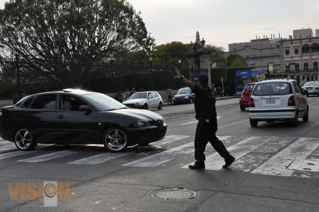 Persisten cierres vehiculares por contingencias en Morelia