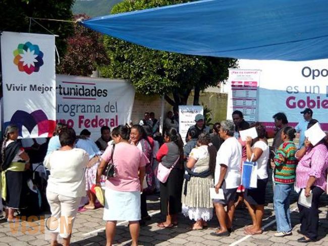 Difunden calendario de entrega del programa oportunidades en Uruapan