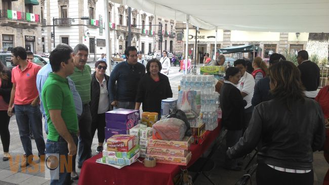 Entrega Oficina de Enlace Legislativo de Raúl Morón víveres y enceres para los damnificados