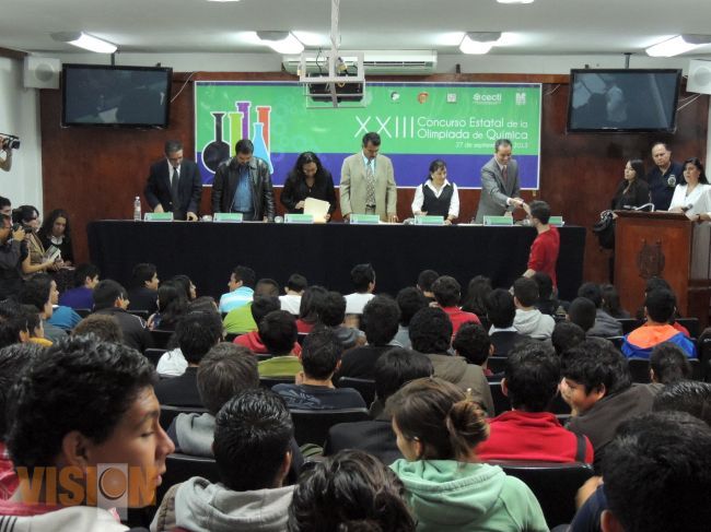 Premian a alumnos ganadores del XXIII concurso estatal de la olimpiada de química.