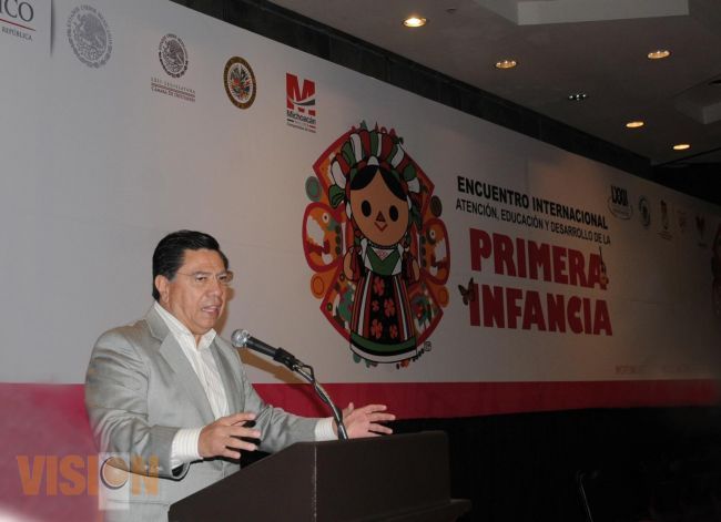 Reafirma Jesús Reyna convicción y compromiso con la educación y desarrollo de la niñez michoacana.