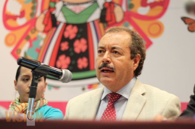 Proteger a la mujer y la niñez, debe ser la piedra angular de la sociedad: Víctor Silva