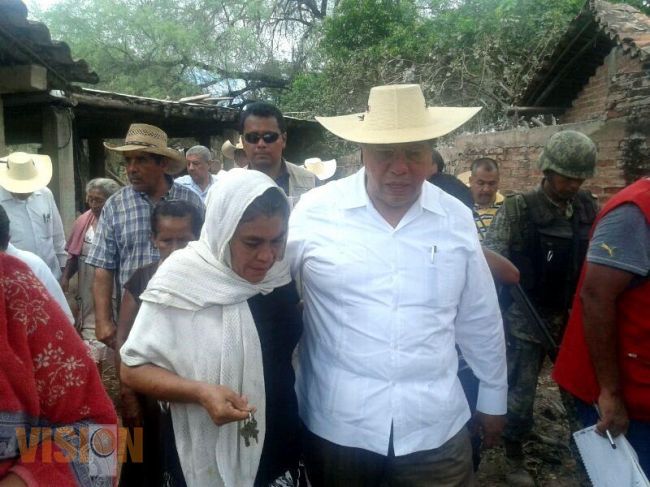 El Gobernador Jesus Reyna nuevamente de gira por Tierra Caliente