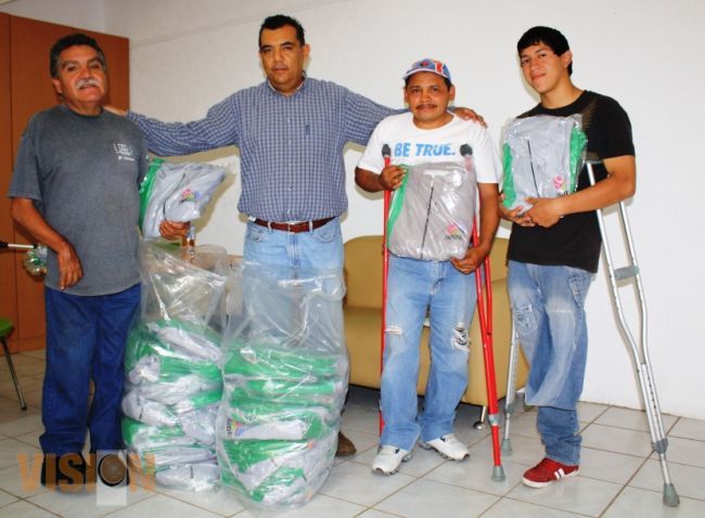 Ayuntamiento respalda a deportistas en silla de ruedas
