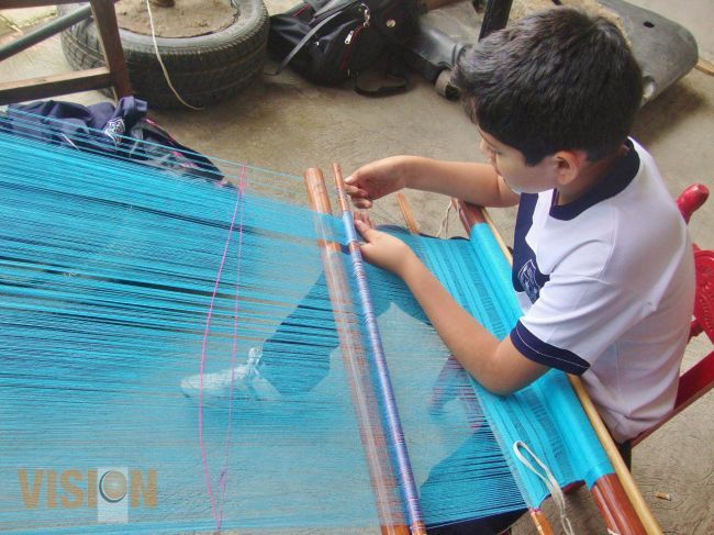 Artesanos de Aranza y San Jerónimo Purenchécuaro presentan sus mejores piezas en concurso artesanal