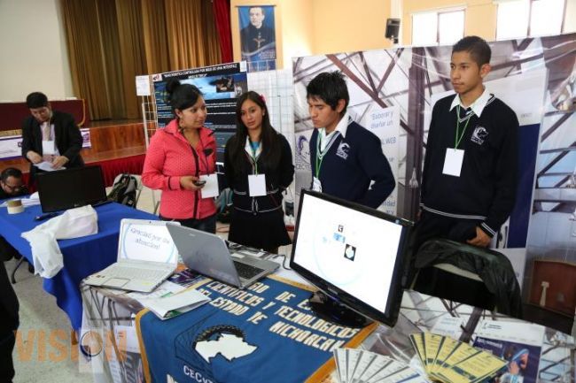 Concursan estudiantes con proyectos científicos y tecnológicos