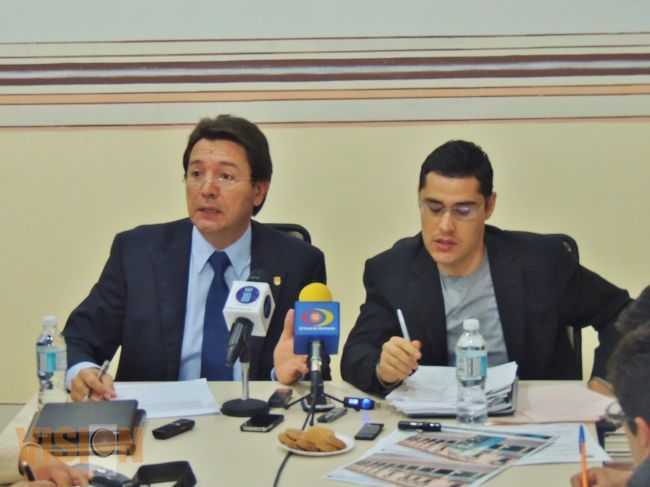 Regidores panistas piden se realice una consulta ciudadana sobre parquímetros.