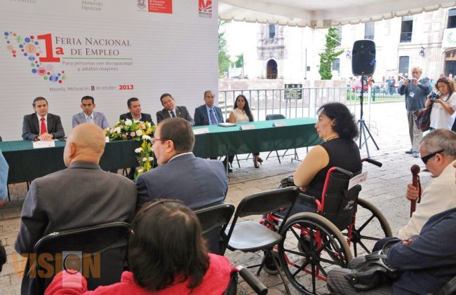 485 vacantes se ofertaron para personas con discapacidad y adultos mayores. 