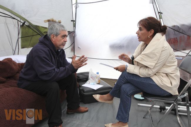 Senadora Luisa María sostiene encuentro con edil michoacano en huelga