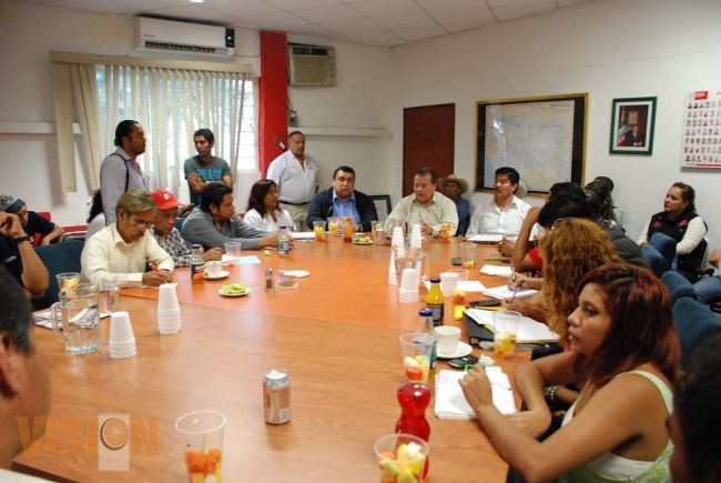 Atiende Sedru a productores de la meseta purépecha