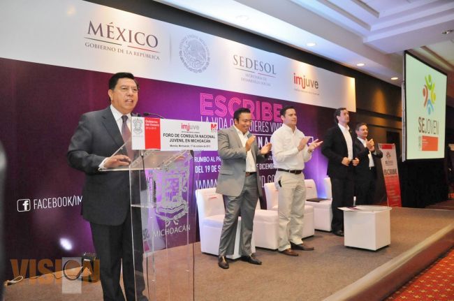 Gobierno de Michoacán refrenda su compromiso con el desarrollo económico y social de la juventud.