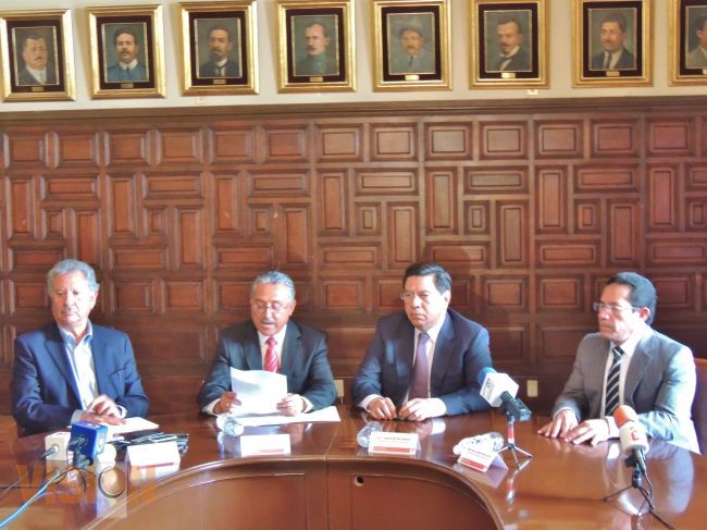 Firma Gobierno decreto para crear modelo único de seguridad para Michoacán. 
