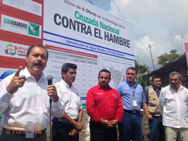 Cruzada Sin Hambre lleva energía eléctrica, drenaje y agua potable a colonias de Uruapan