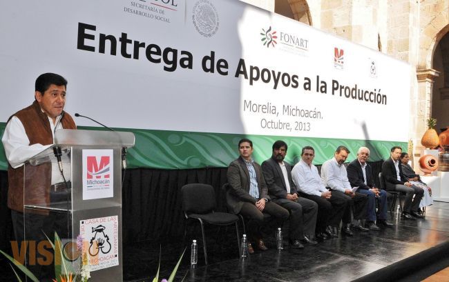 Se benefician 530 artesanos michoacanos a través de los apoyos que otorga la FONART.