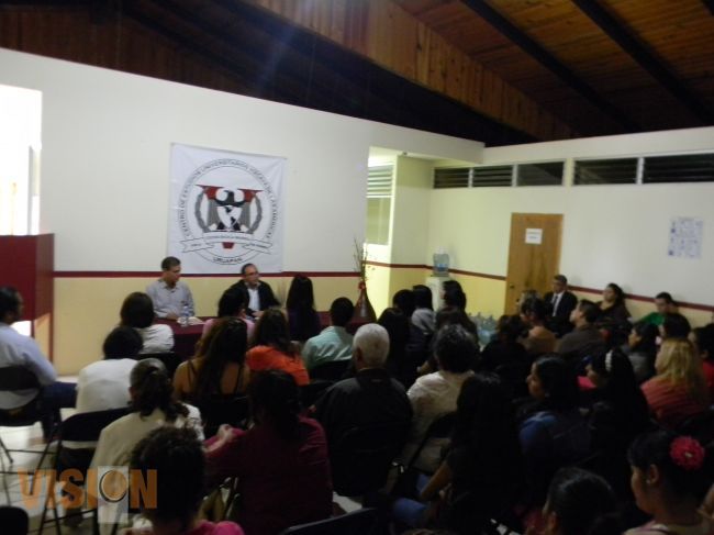 Interesante conferencia sobre los Mártires de Uruapan, organizó la Universidad Vizcaya de la Améric