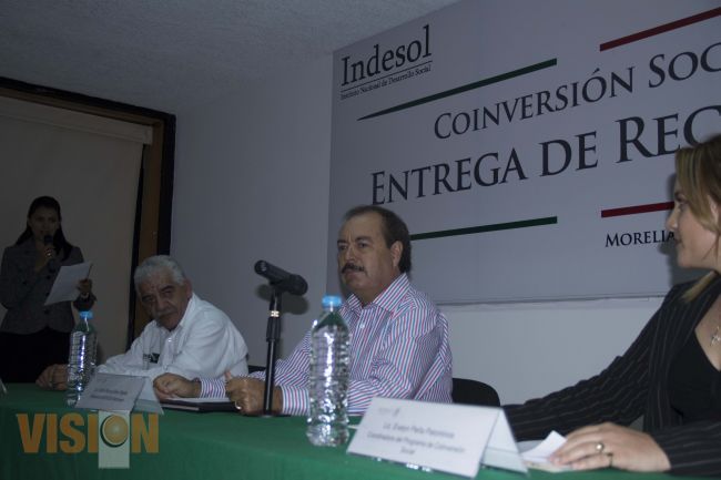 Trabajo coordinado con los Ayuntamientos, permite abatir los rezagos sociales de Michoacán: Víctor 