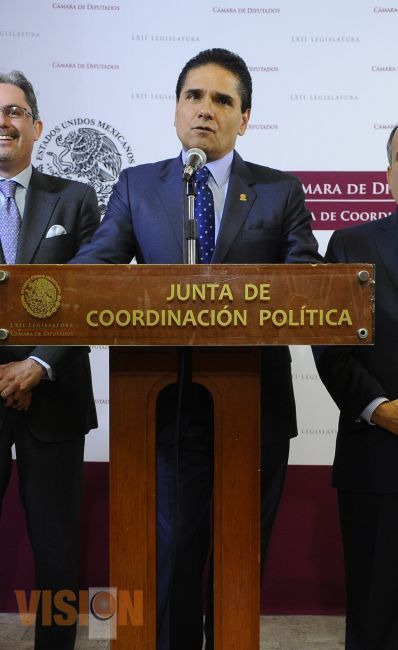 Se vuelve realidad protección a adultos mayores, lucha histórica del PRD: Silvano