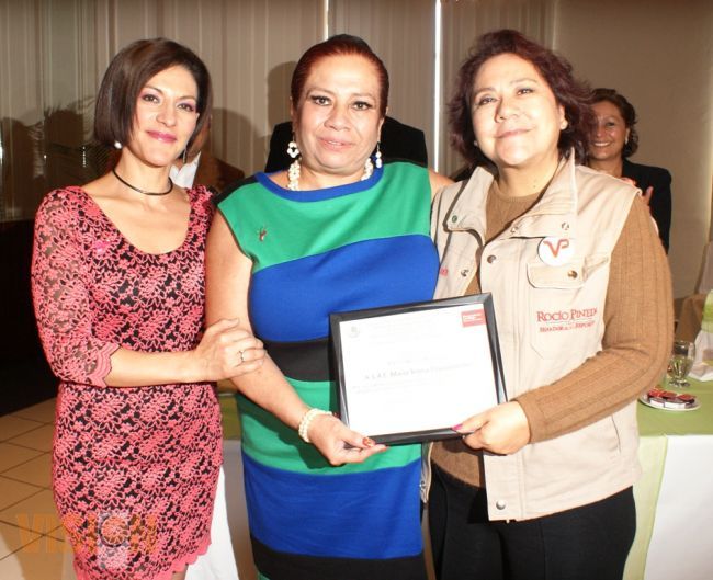 Reconocen trayectoria de Regidora Teresa Ceja González