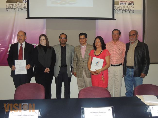 CEDH firma convenio con la Coordinadora de Colonias de Morelia.