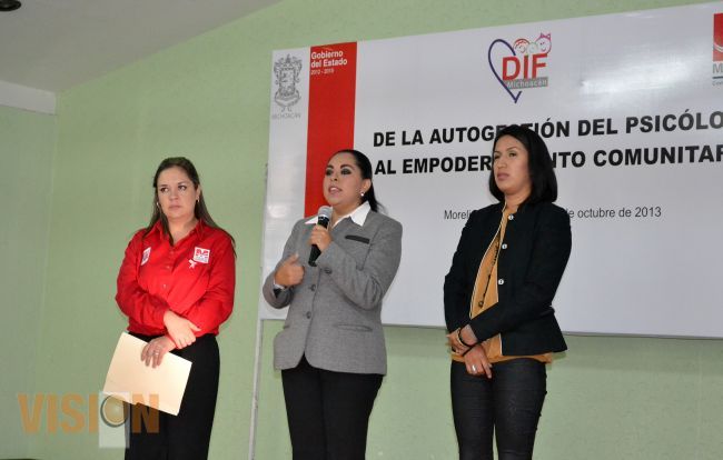 DIF Michoacán efectúa taller para la autogestión a psicólogos de los sistemas municipales.