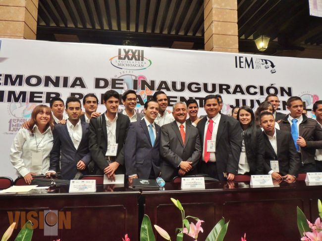 Se inauguró el Primer Parlamento Juvenil, en el Congreso del Estado.