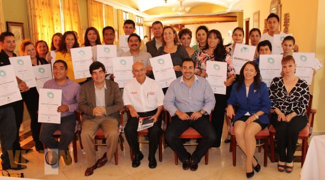 Entregaron certificados de calidad a 50 negocios de varios municipios michoacanos