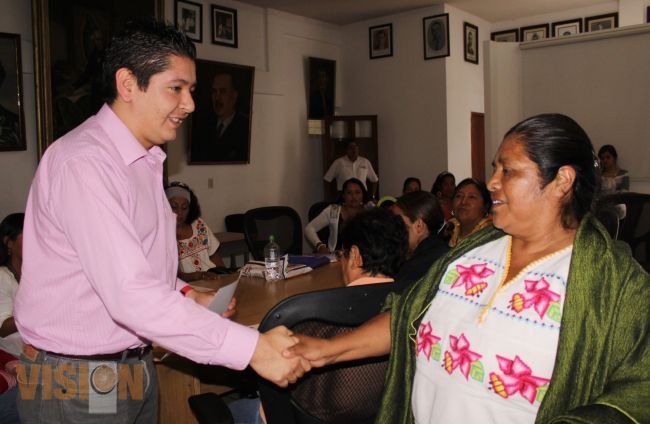 Reconocen labor de médicos tradicionales de varios municipios de la región