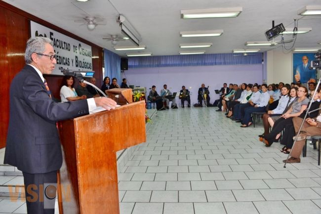 La licenciatura en nutrición humana, esencial para incidir en la salud de los michoacanos: Rector. 